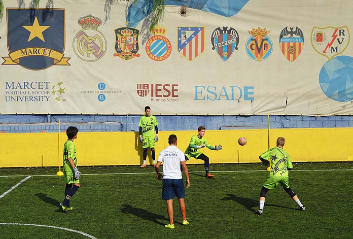 Entrenamiento de porteros en la Academia de Alto Rendimiento Marcet.