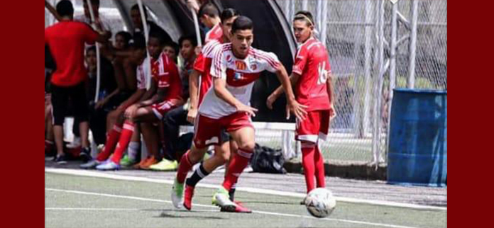 Renné Rivas, durante un partido de la Selección de Venezuela.